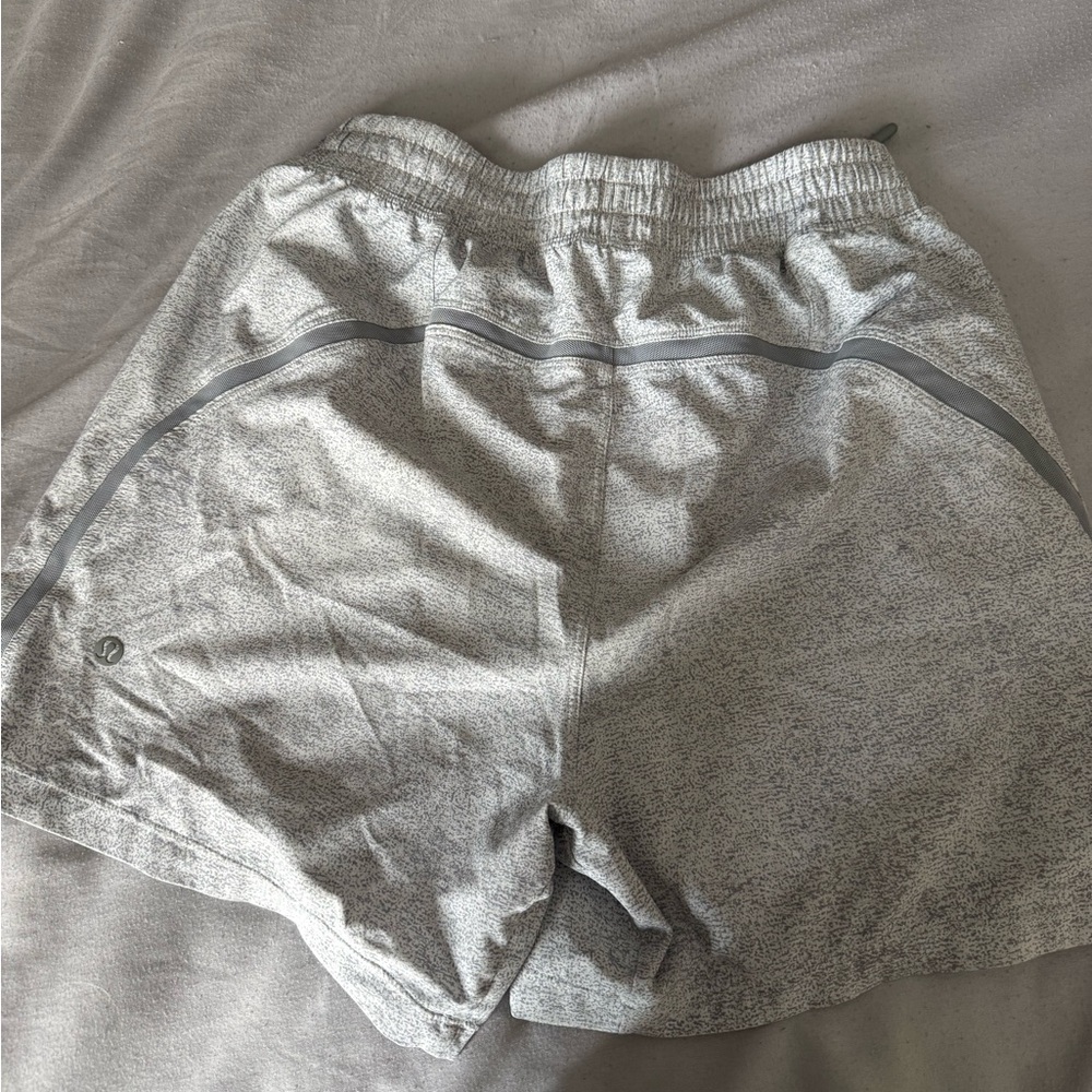 Men’s lululemon shorts - Picture 2 of 4